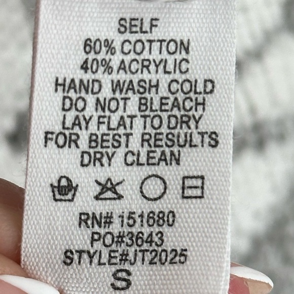 Storia Cropped Floral Daisy Bell Sleeve Sweater Grey/White Women's Size Small - Picture 8 of 8